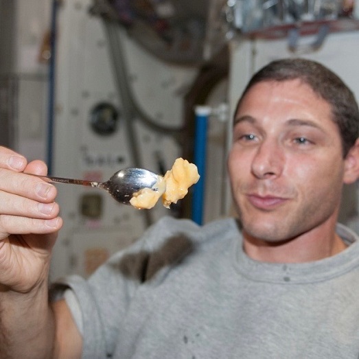 太空人如何進食