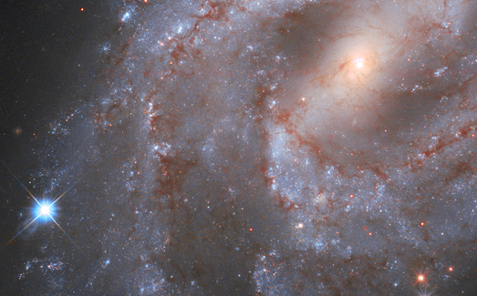 哈勃太空望远镜拍摄的超新星爆炸